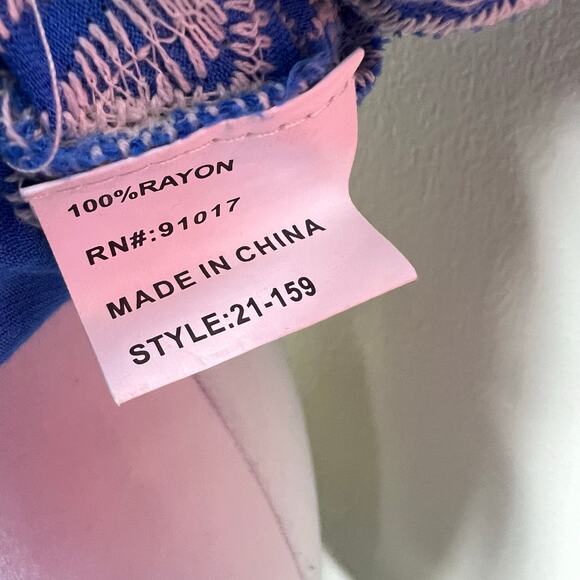 BUNDLE OF 2 Solitaire Top MEDIUM Embroidered Pink Blue Crewneck Scalloped Boho - Picture 6 of 11